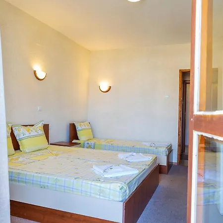 бриз Ξενοδοχείο Kiten (Burgas)