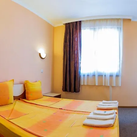 Hotel Briz 2*