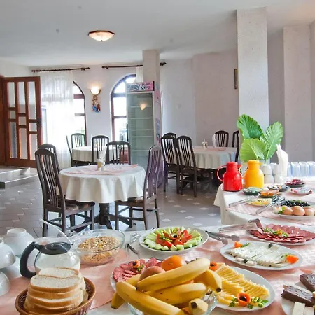 Szálloda бриз 2*